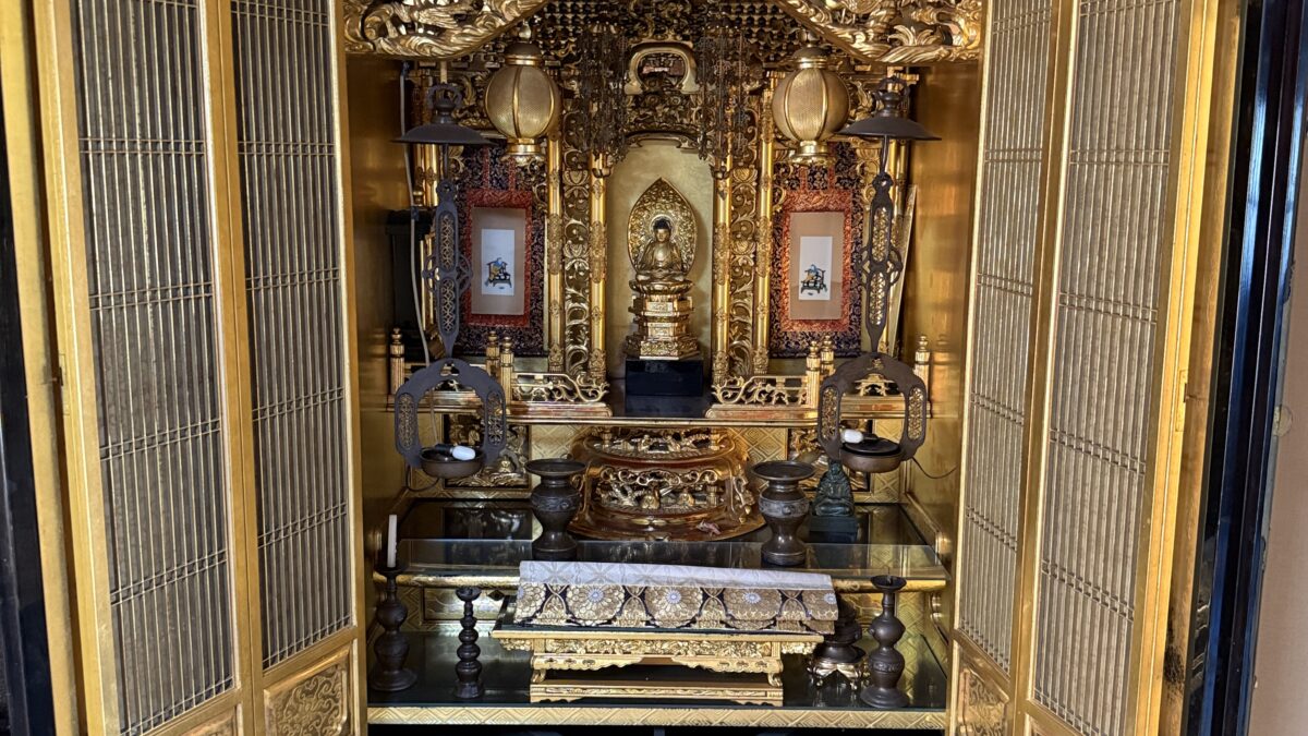 姫路市でお仏壇の買取をさせて頂きました。